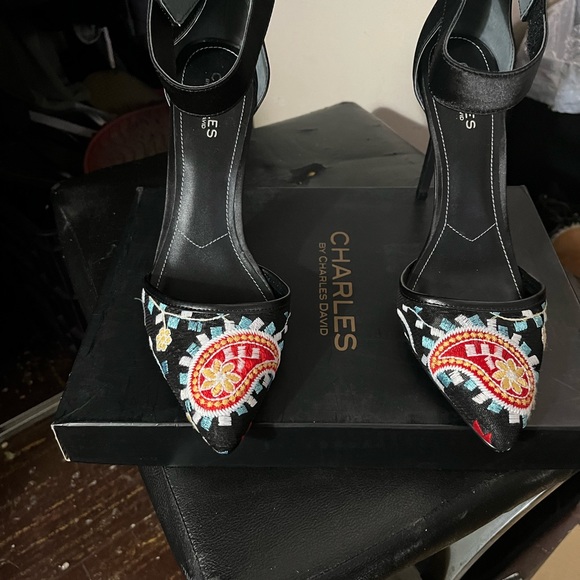 Beautiful Charles David Women Shirs - Picture 3 of 3